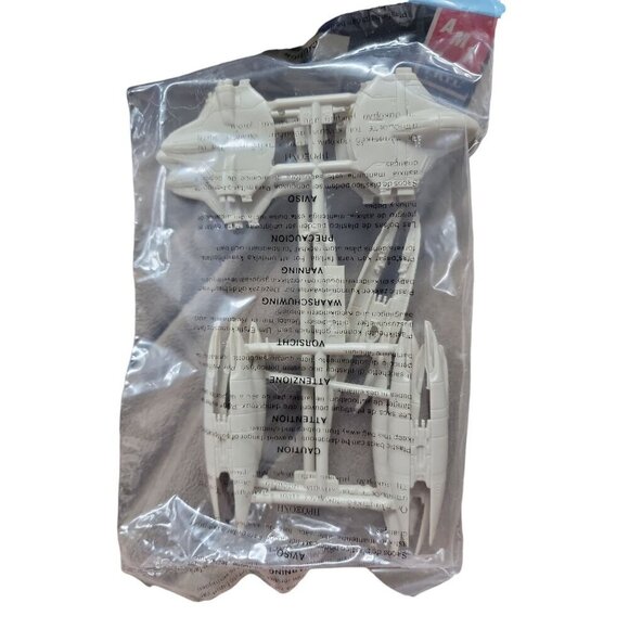 Star Wars Droid Fighters Snapfast 1:48 Model Kit Episode 1 Skill Level 1 - Picture 13 of 14